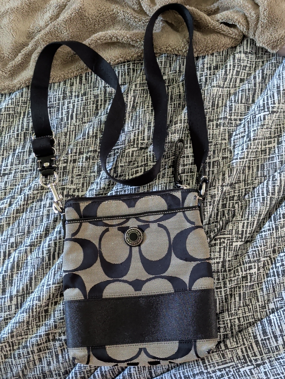Coach Women's Crossbody Bag in Black and Beige